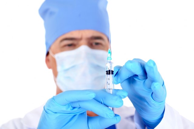 Odobreno prvo testiranje vakcine na ljudima, evo kada æe biti spremna